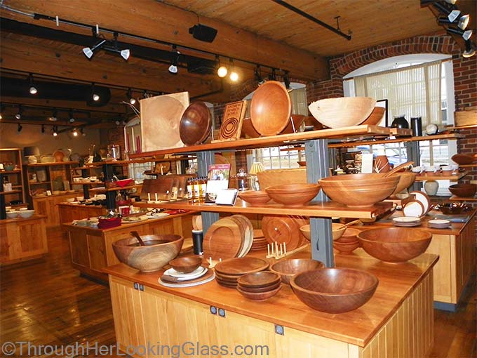 Simon Pearce in Quechee, VT: an educational, culinary and shopping experience for the senses.
