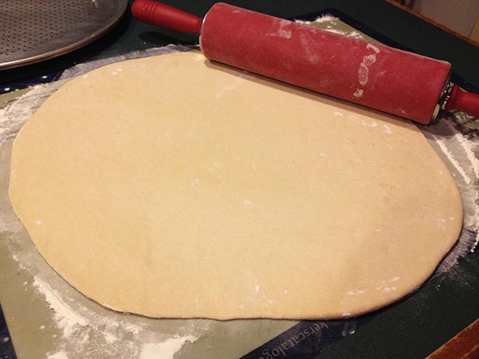 Homemade Pizza Recipe: best recipe for homemade pizza dough and sauce. Never fails. Pleases even the picky eaters. Homemade pizza, what a treat!