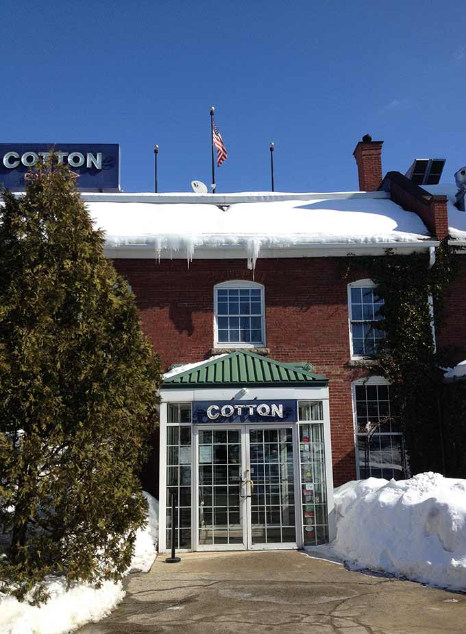 Cotton Restaurant: known for exceptional food, friendly professional service and an inviting, casual upscale atmosphere. Located in downtown Manchester, NH.