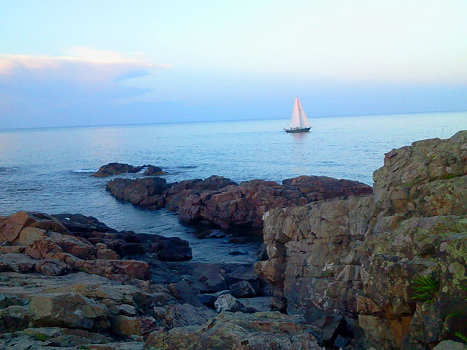 Bagpipes on the Water. Perkins Cove: where it's happenin' in Ogunquit, ME. Boutiques and fine dining in this delightful little coastal New England town.