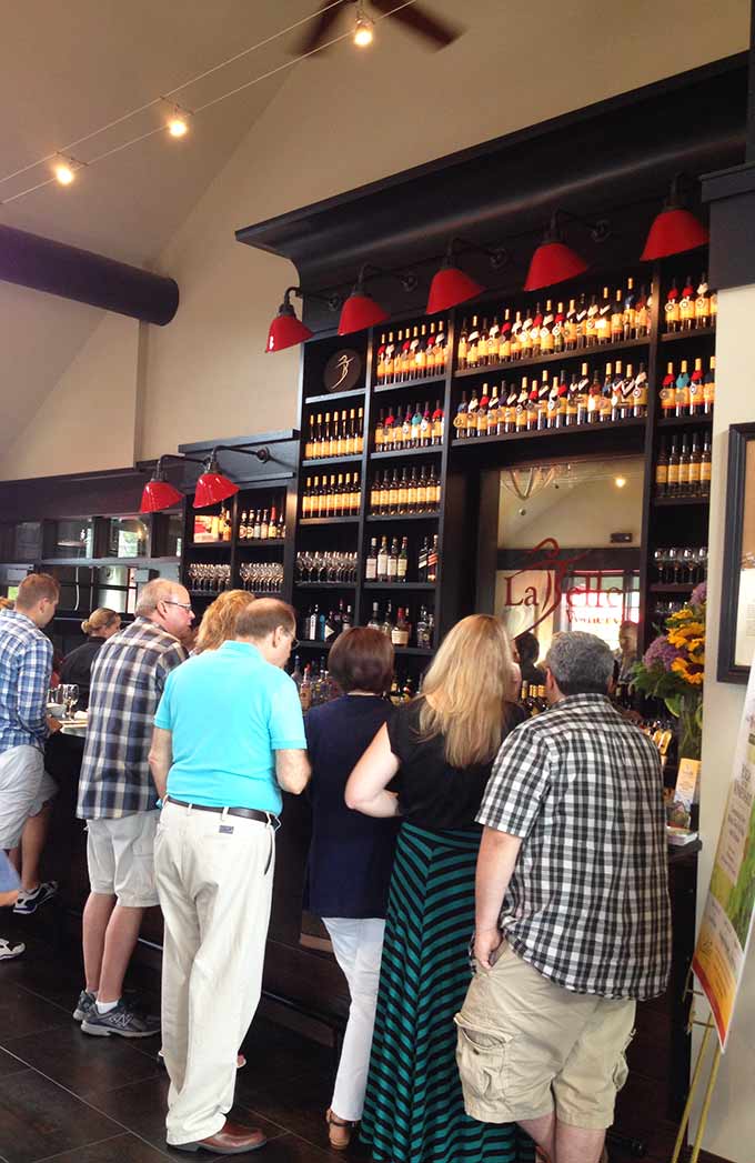LaBelle Winery in Amherst, NH. Wine sampling, vineyard tours, organic gourmet meals,special events and winery tours. La Belle Winery is a destination.