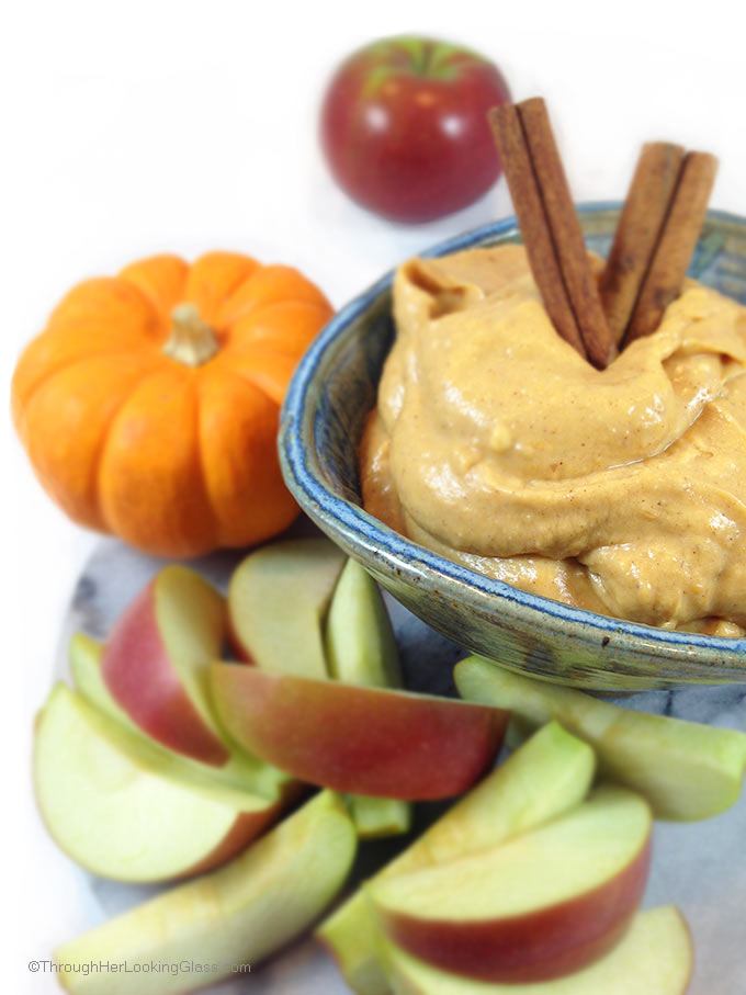 Pumpkin Maple Dip: mouth watering sweet dip for apples, pretzels and gingersnaps. 5 minutes and 5 ingredients. Delicious sweet pumpkin and maple syrup...