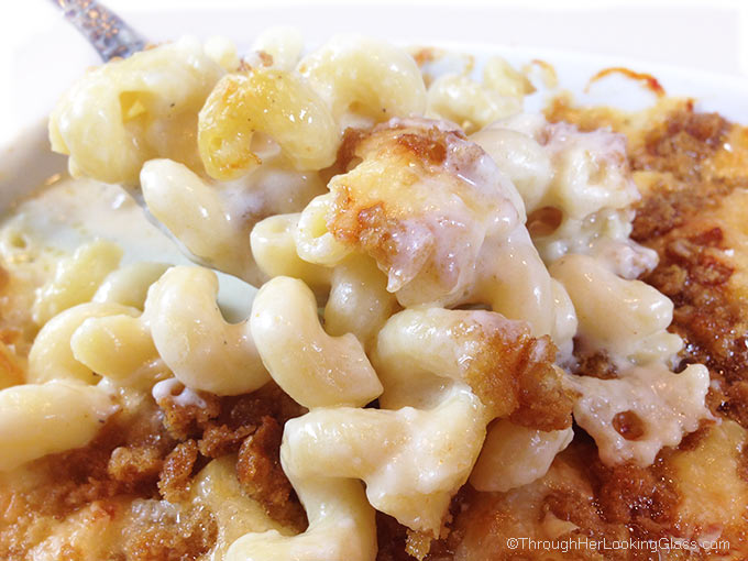 Ultimate Three Cheese Gruyere Mac and Cheese recipe. For all the cheesy mac & cheese lovers. If you love Gruyere, you'll love this ultimate homemade mac & cheese!