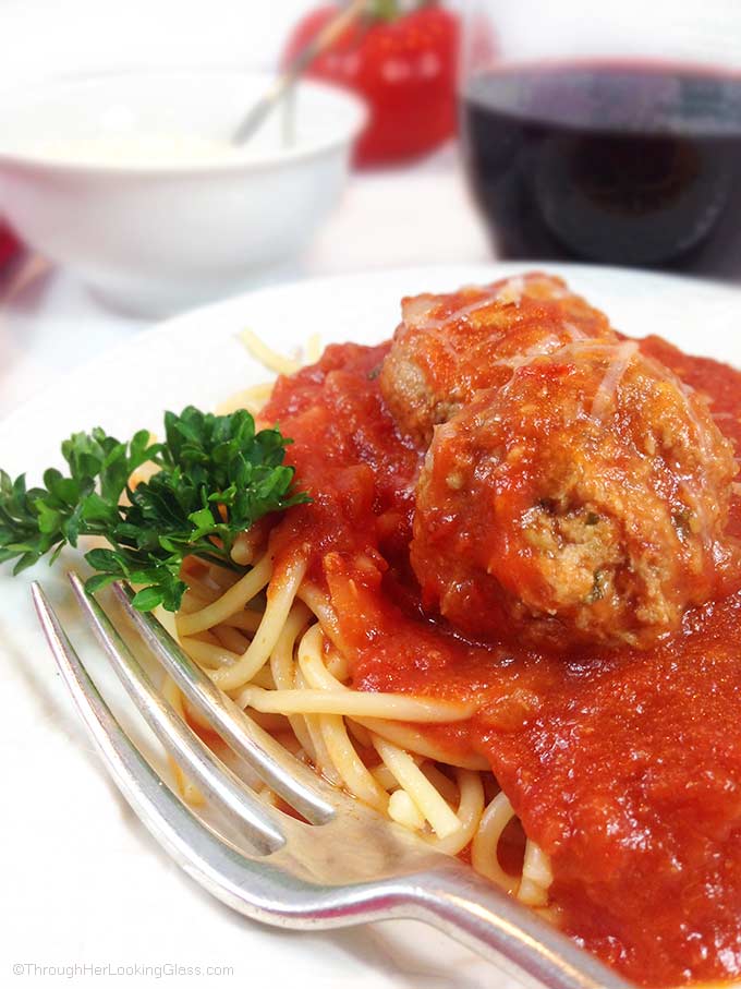 Homemade Italian Meatballs & Sauce. Fresh wholesome ingredients: garlic, fresh parsley, Italian bread crumbs and freshly grated parmesan. Mangi!