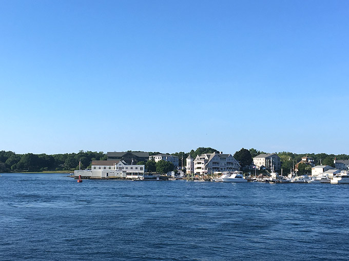 Portsmouth, NH: a quaint and beautiful old town with character. I love the beautiful architecture of this coastal New England city overlooking the harbor.