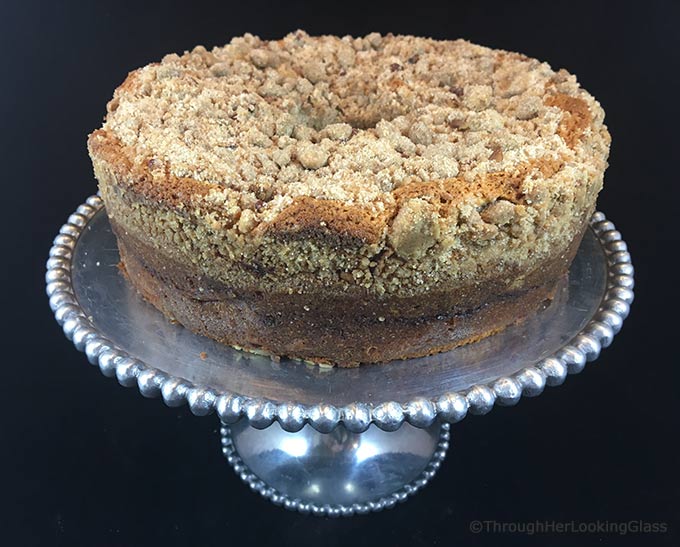 Tender Cinnamon Streusel Apple Coffee Cake: your new favorite sour cream coffee cake. Packed with apples, cinnamon filling & a crumbly cinnamon streusel.