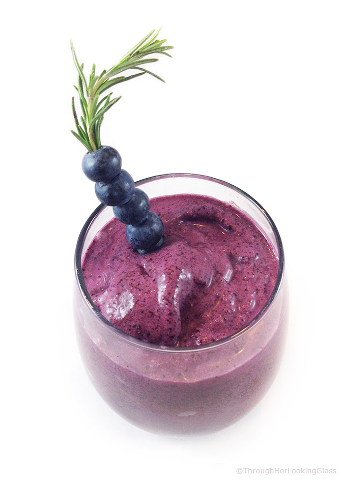 This Blueberry Coconut Almond Smoothie is light, cool, refreshing and tasty. The almonds, blueberries, yogurt and coconut milk make it super nutritious too!