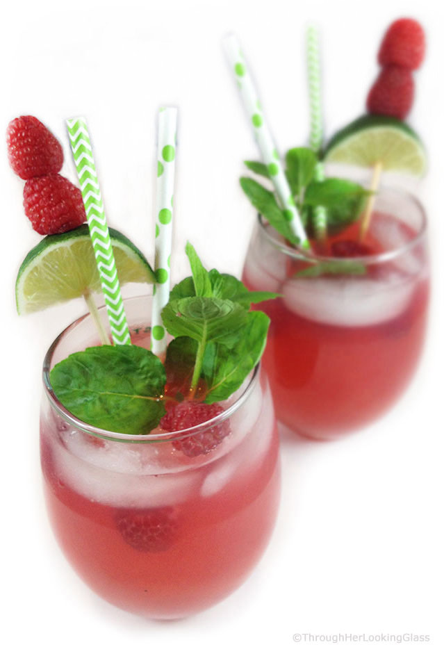 Raspberry Limeade: the perfect fun, summery drink. Cool and refreshing. Sweet and tart. And pink! Says summer and vacation in a fabulously fruity way.
